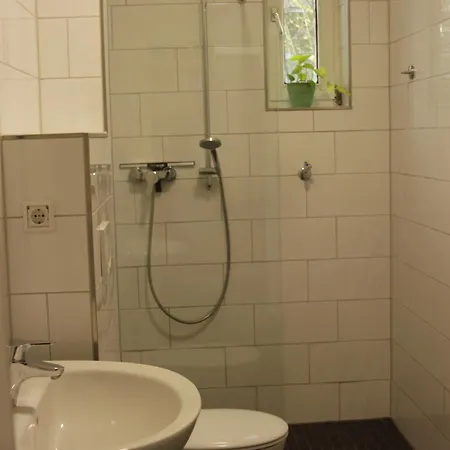 Voll Ausgestattete Im Recklinghaeuser Paulusviertel Ideal Fuer Singles, Paare, Monteure Oder Als Stilvolle Uebergangsloesung Recklinghausen